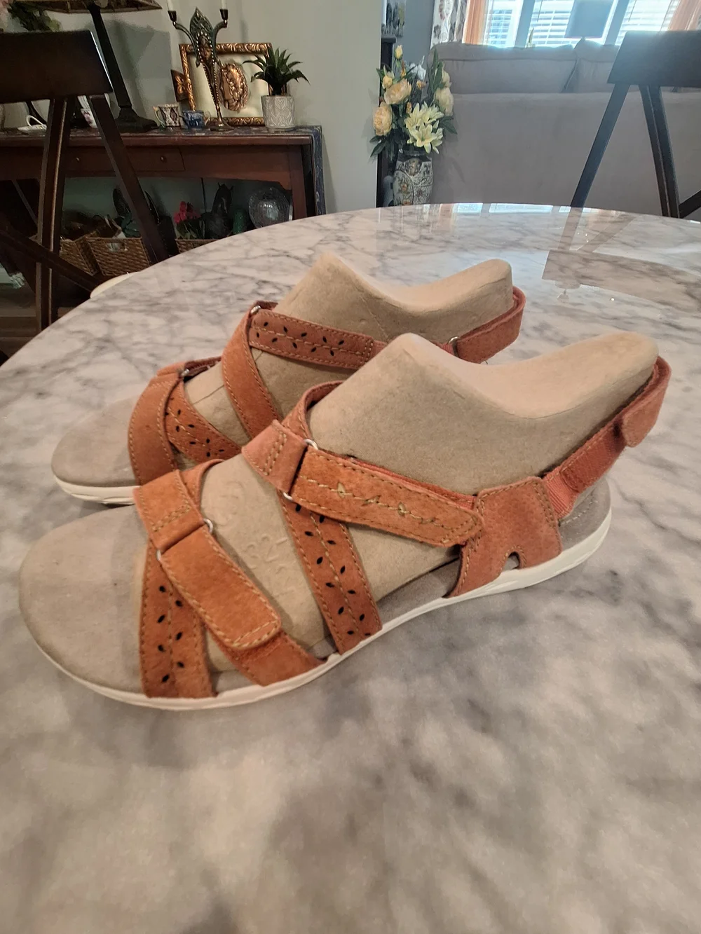 Earth Origins Rose Suede Strappy Slide Sandals 11M New.